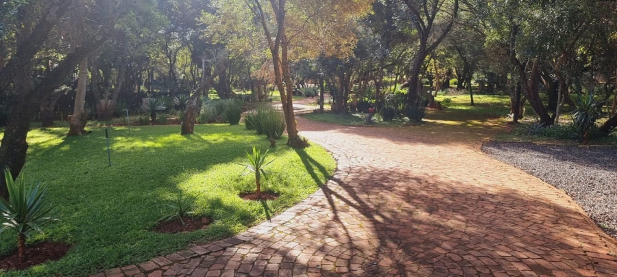 8 Bedroom Property for Sale in Kshane North West